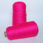 012 - Donker Roze 100% acryl garen op kegel