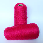 026 - Magenta 100% acryl garen op kegel